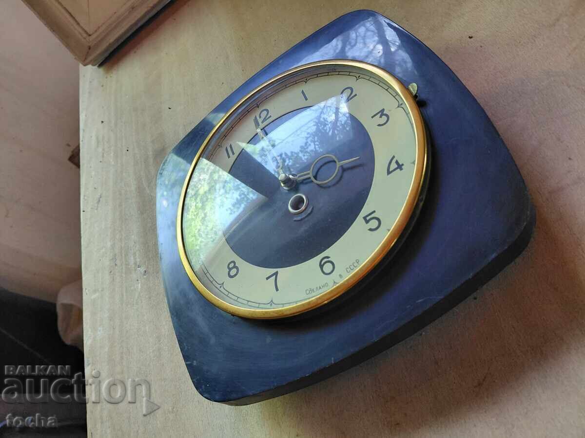 Maiak, etajul 2 cu preț € 16.00 | 31.29 BGN