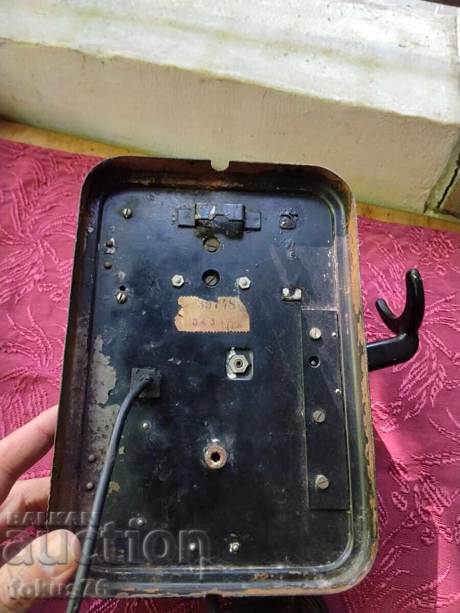 Delivery of Beautiful vintage bakelite telephone - wall-mounted