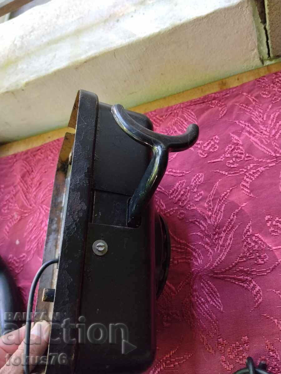 Beautiful vintage bakelite telephone - wall-mounted - 5