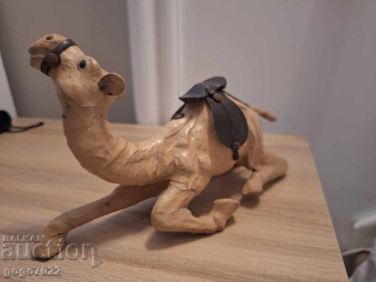 Figurină din piele de cămilă cu preț € 10.00 | 19.56 BGN