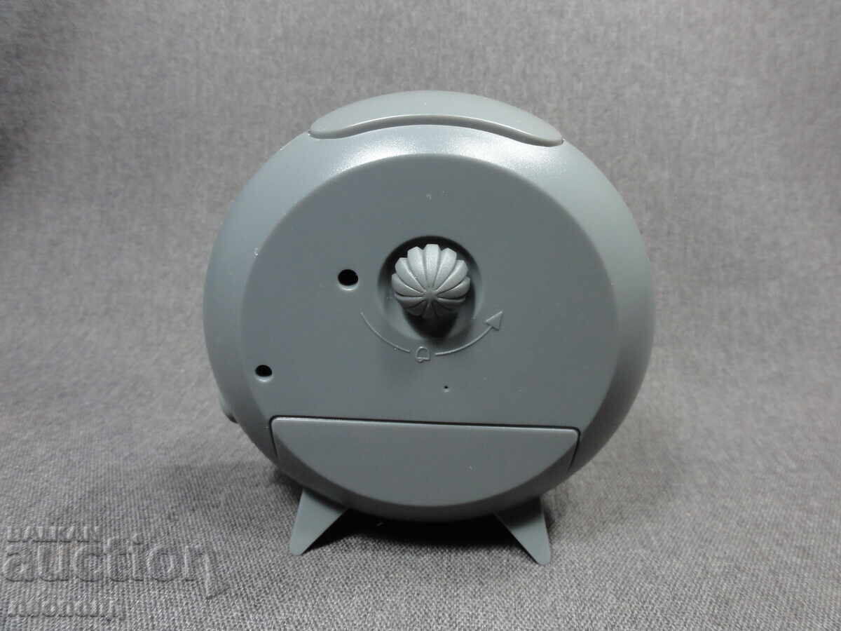 Delivery of BZC STAR RETRO QUARTZ ALARM CLOCK TCM RADIO CONTROLLED