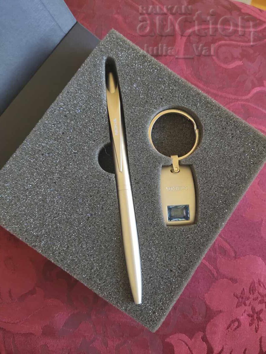 Breloc și pix Nokia BZC de la 0.01 cenți