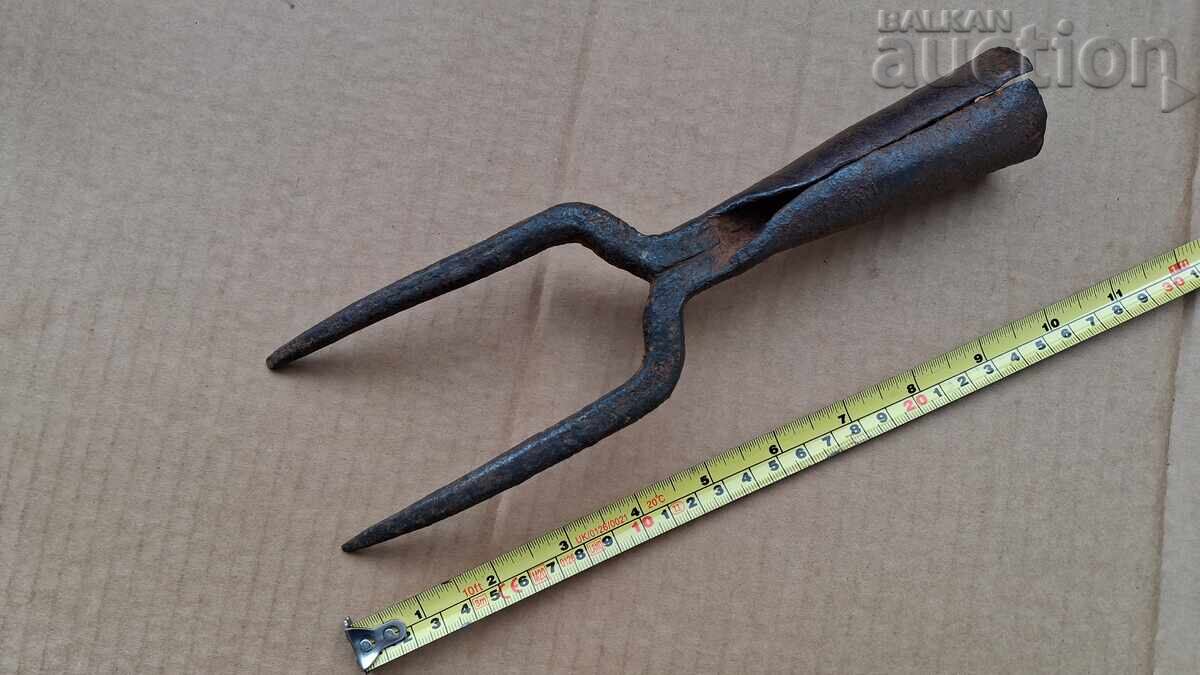 vilă antică replică trident cu preț € 21.00 | 41.07 BGN vilă antică replică trident cu preț € 21.00 | 41.07 BGN