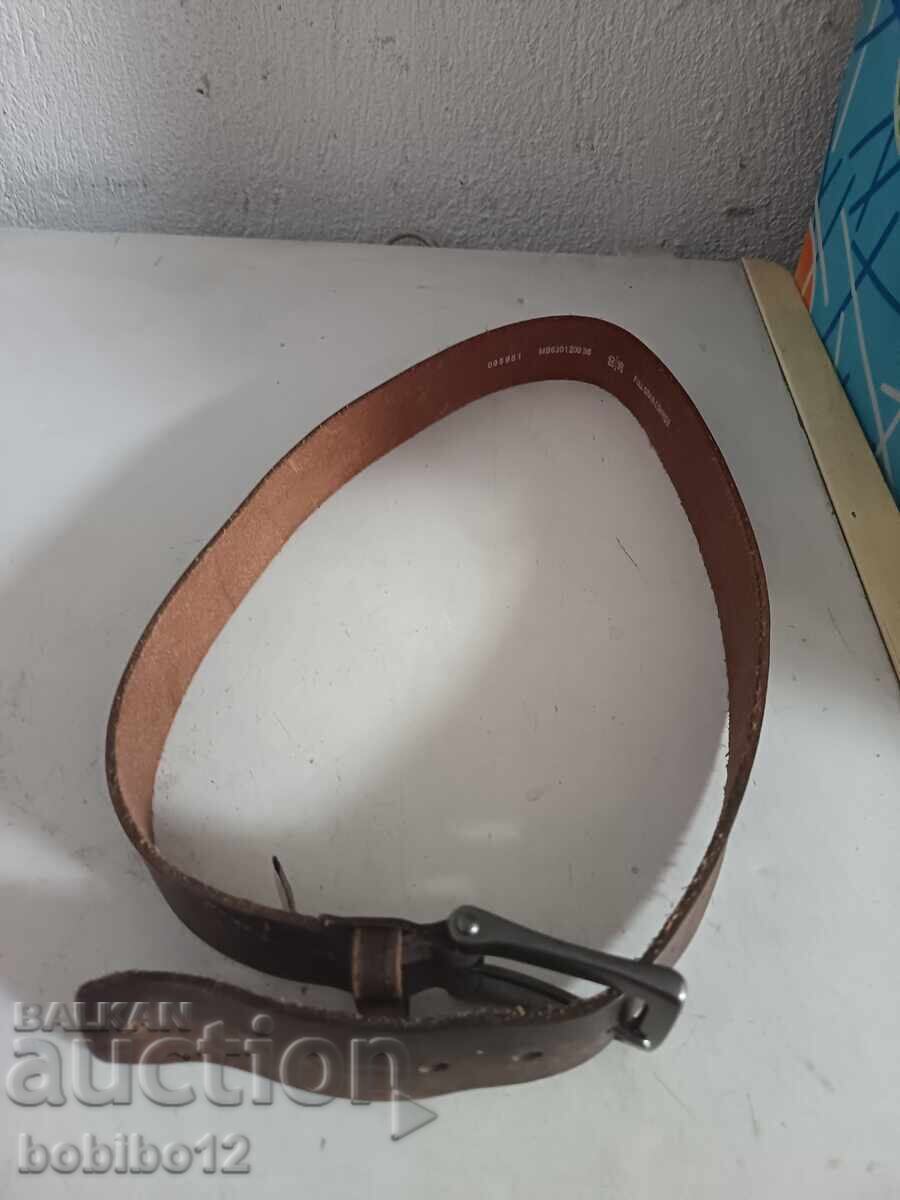 Παράδοση Δερμάτινη ανδρική ζώνη