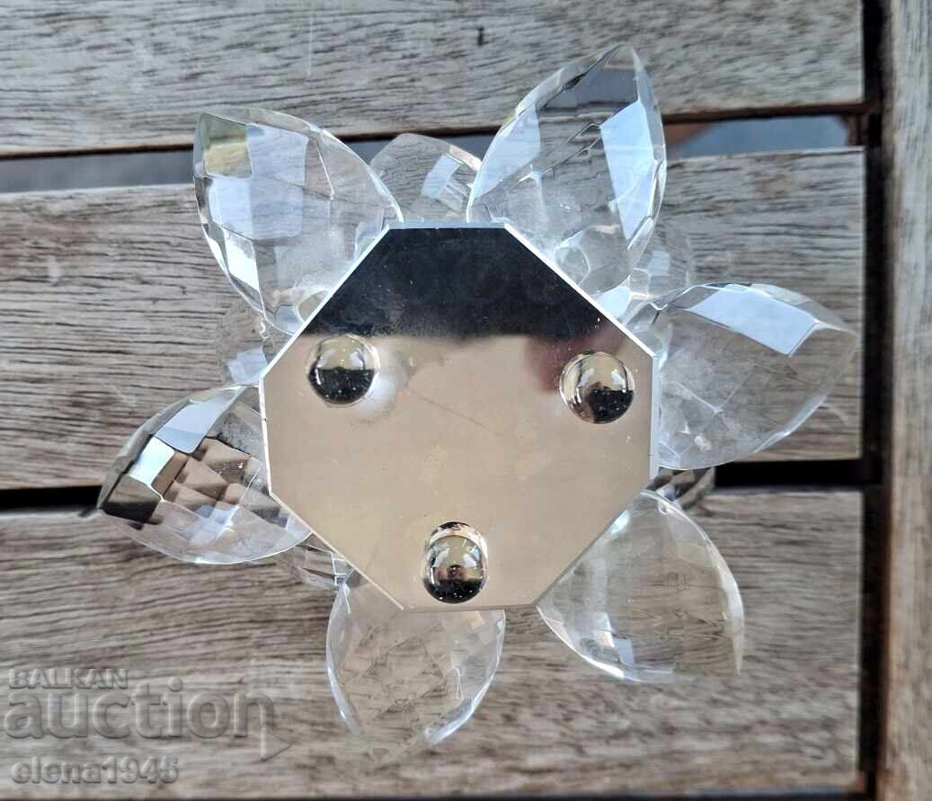Auction  Feng Shui Crystal Lotus Flower