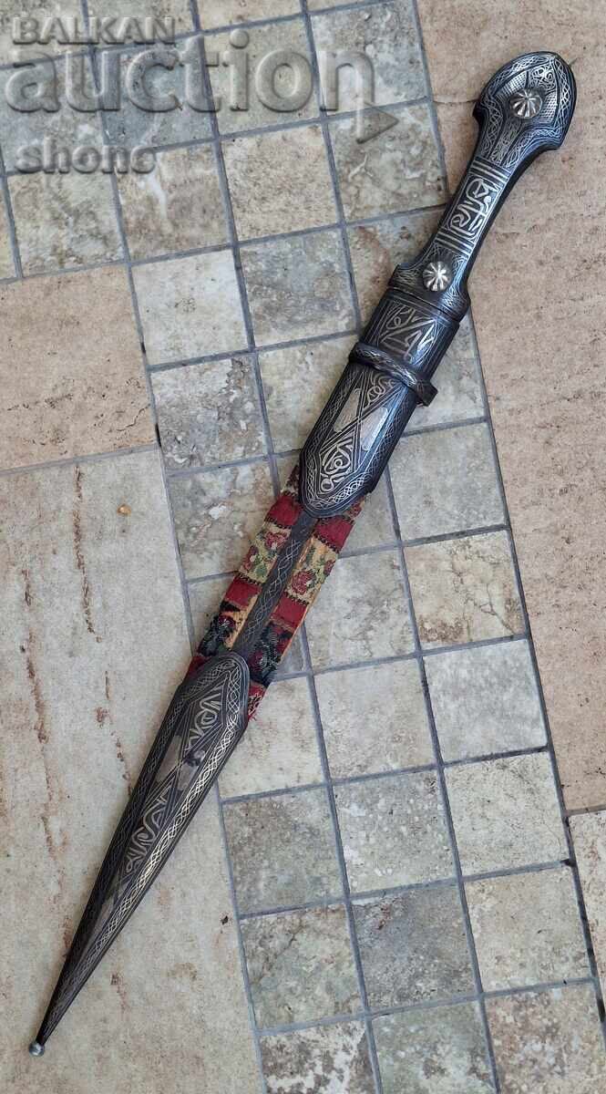 Pumnal, cuțit, iatagan, karakulak, kama, sabie cu preț € 799.00 | 1562.71 BGN Pumnal, cuțit, iatagan, karakulak, kama, sabie cu preț € 799.00 | 1562.71 BGN