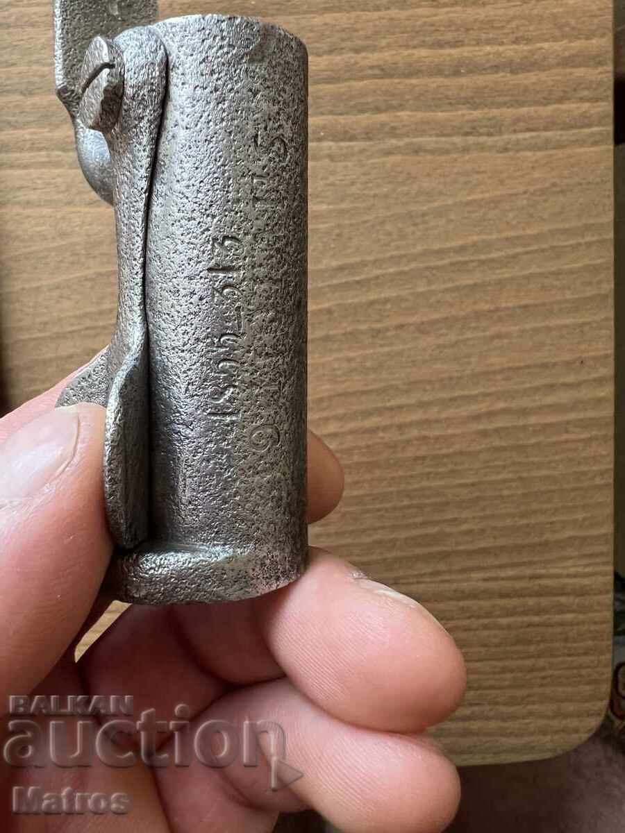 Delivery of Needle bayonet Delivery of Needle bayonet