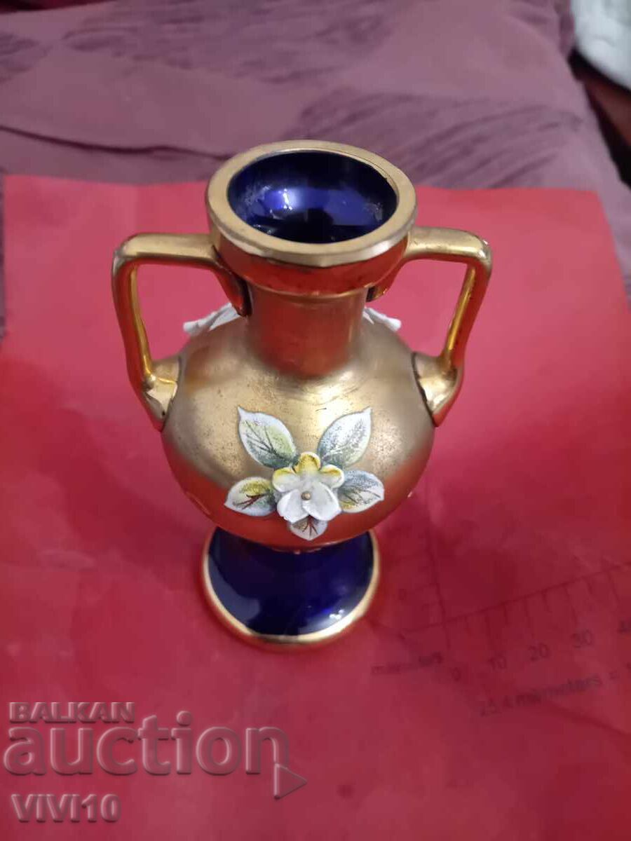 Vază veche Bohemia 12 cm cu preț € 55.00 | 107.57 BGN