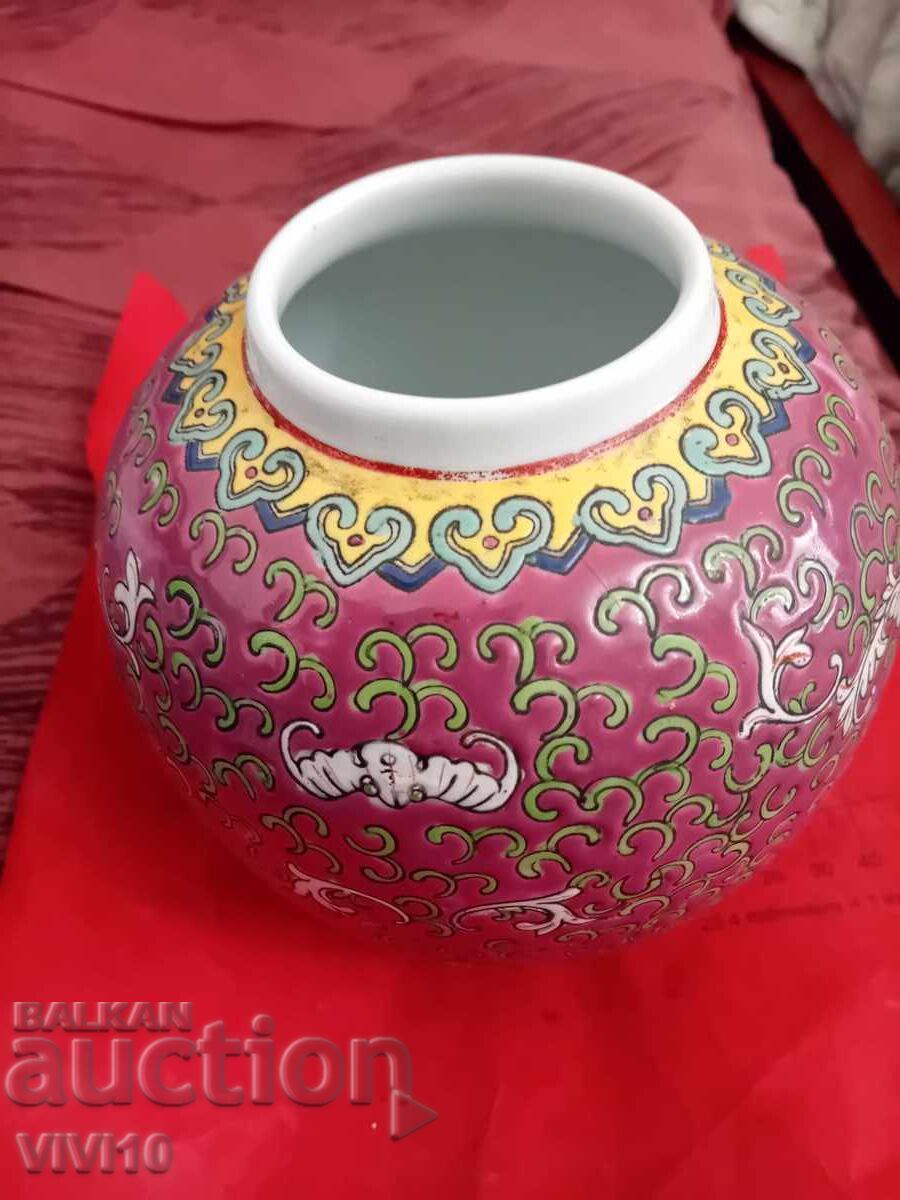 Vintage, China, vază, porțelan, 15cm cu preț € 50.00 | 97.79 BGN Vintage, China, vază, porțelan, 15cm cu preț € 50.00 | 97.79 BGN