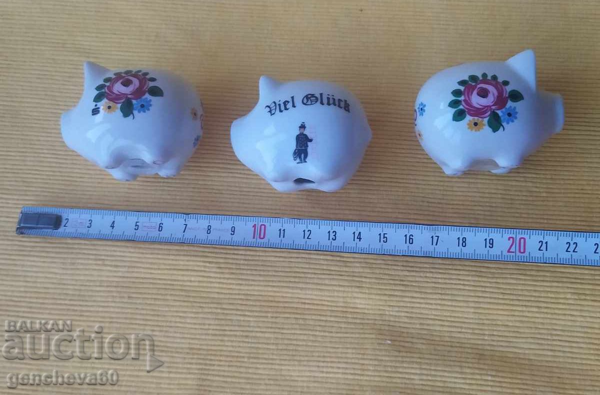 Trei purceluși din porțelan vintage cu preț € 12.00 | 23.47 BGN