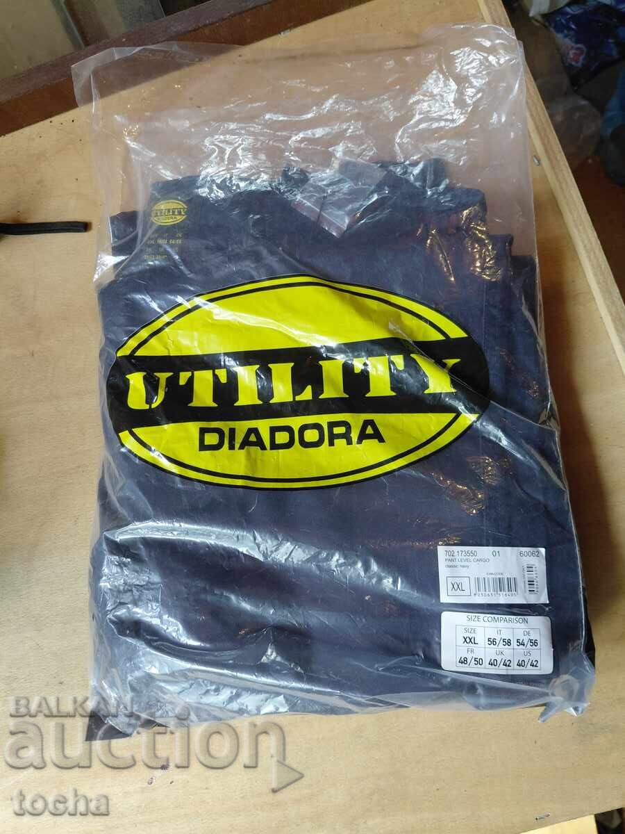 Livrarea pantaloni noi Diadora - Utility