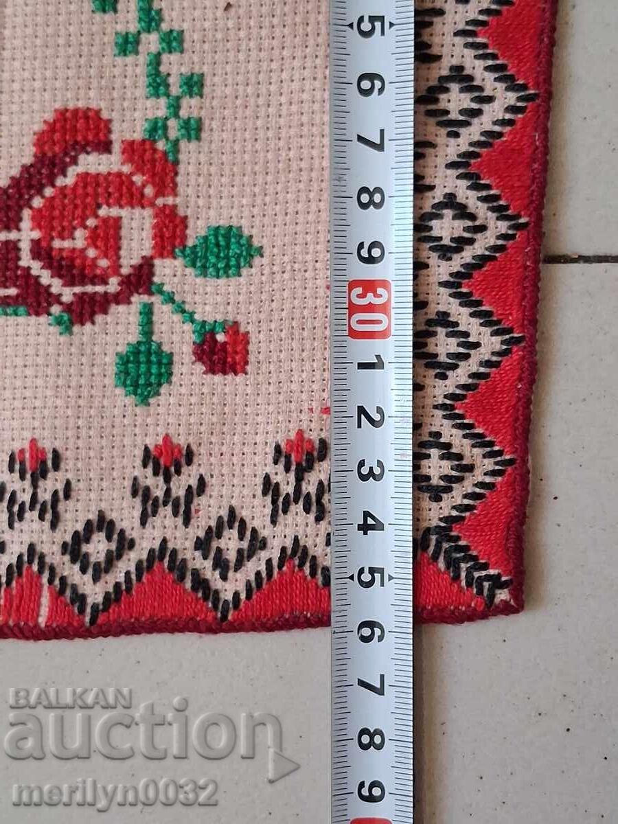 Față de masă veche cu broderie bulgărească (care) - 6