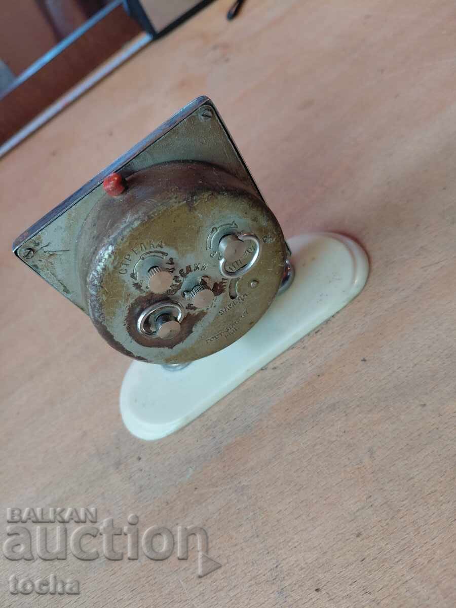 Livrarea ceas deșteptător rusesc vechi