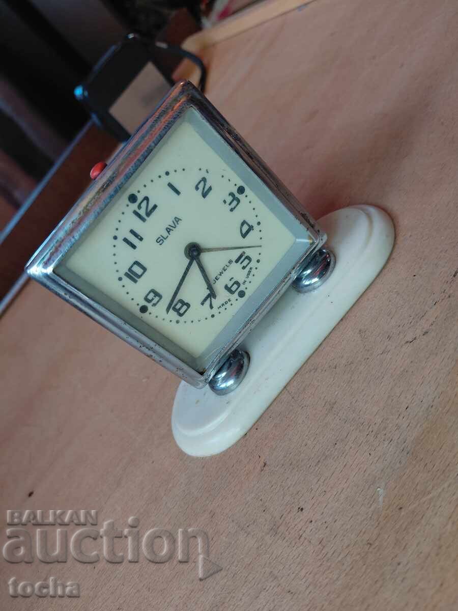 ceas deșteptător rusesc vechi