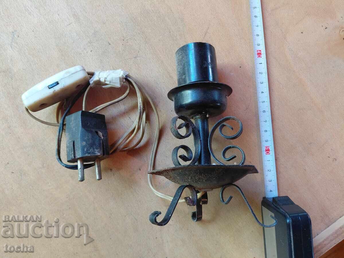 Lampă veche nr. 14, fier forjat cu preț € 0.01 | 0.02 BGN