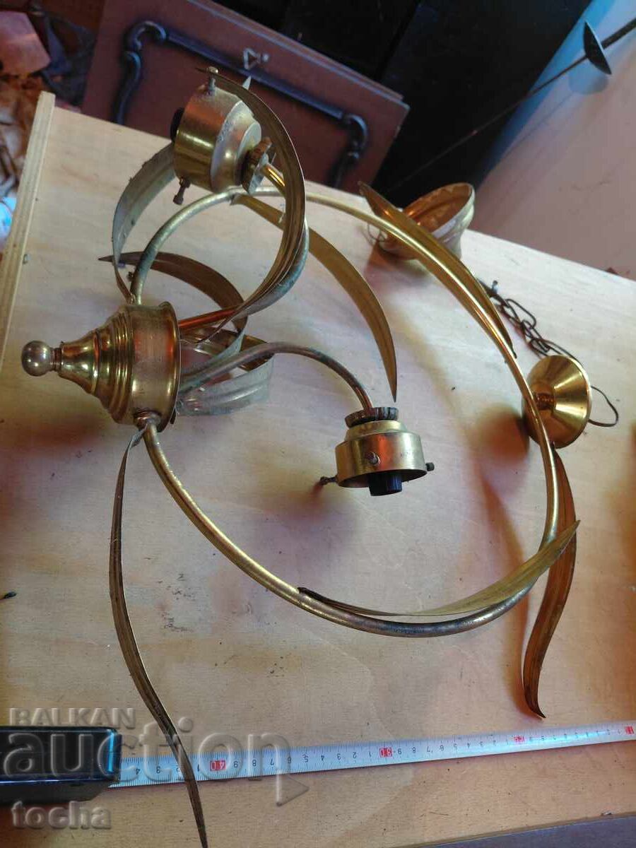 Livrarea Lampă veche din secolul al XVIII-lea, candelabru