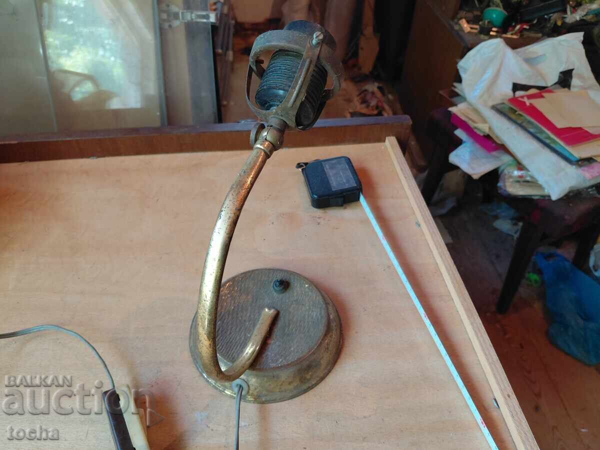 Lampă veche din secolul XXI cu preț € 0.01 | 0.02 BGN