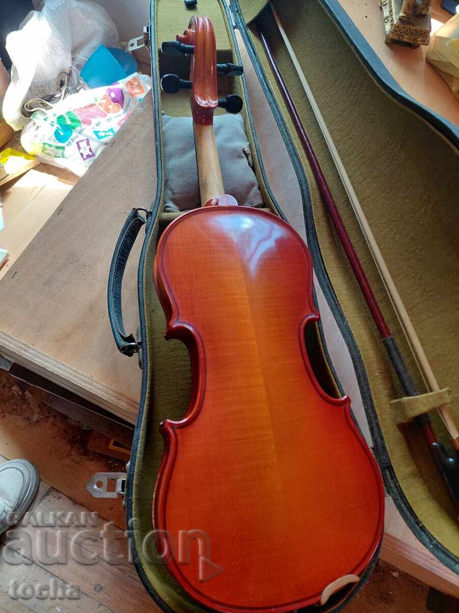 Livrarea Vioară veche, Stradivarius, excelentă Livrarea Vioară veche, Stradivarius, excelentă