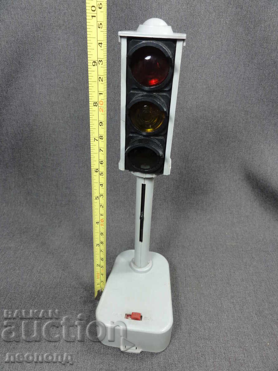 OLD RETRO SOC USSR PLASTIC TOY TRAFFIC LIGHT - 5 OLD RETRO SOC USSR PLASTIC TOY TRAFFIC LIGHT - 5