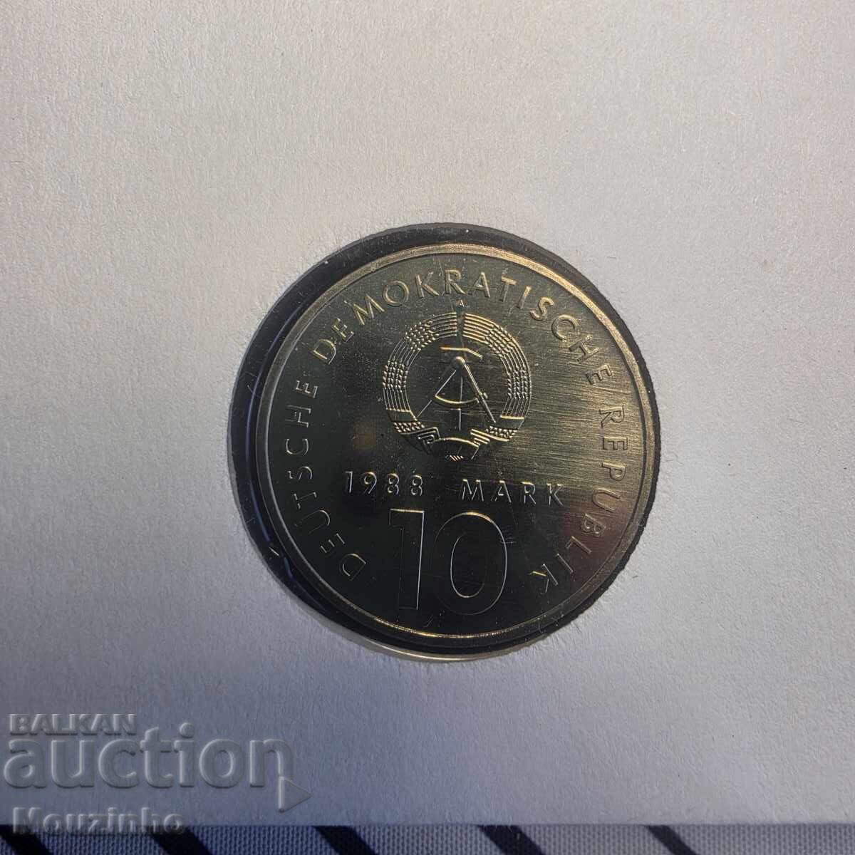 Plic numismatic cu monedă 10 Mark DDR Sport cu preț € 10.00 | 19.56 BGN