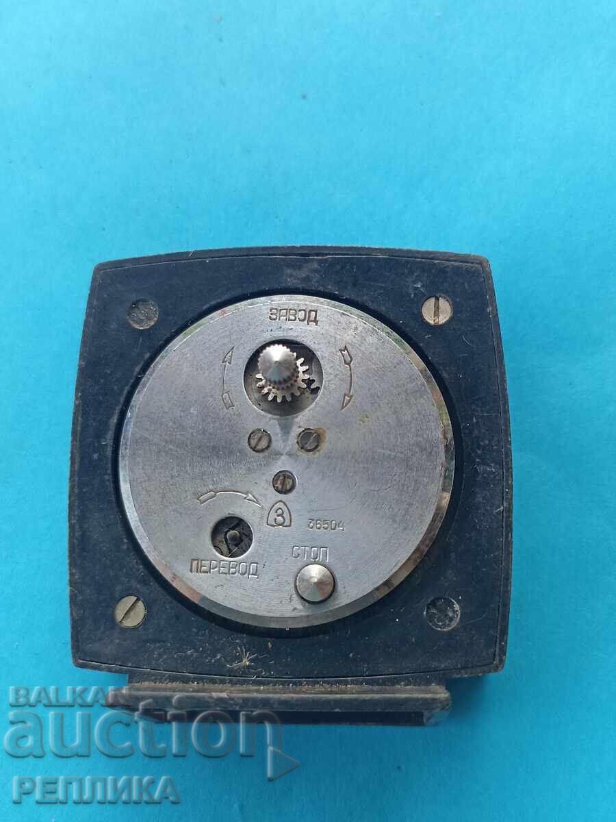 Ceas de colecție, de masă cu preț € 20.00 | 39.12 BGN