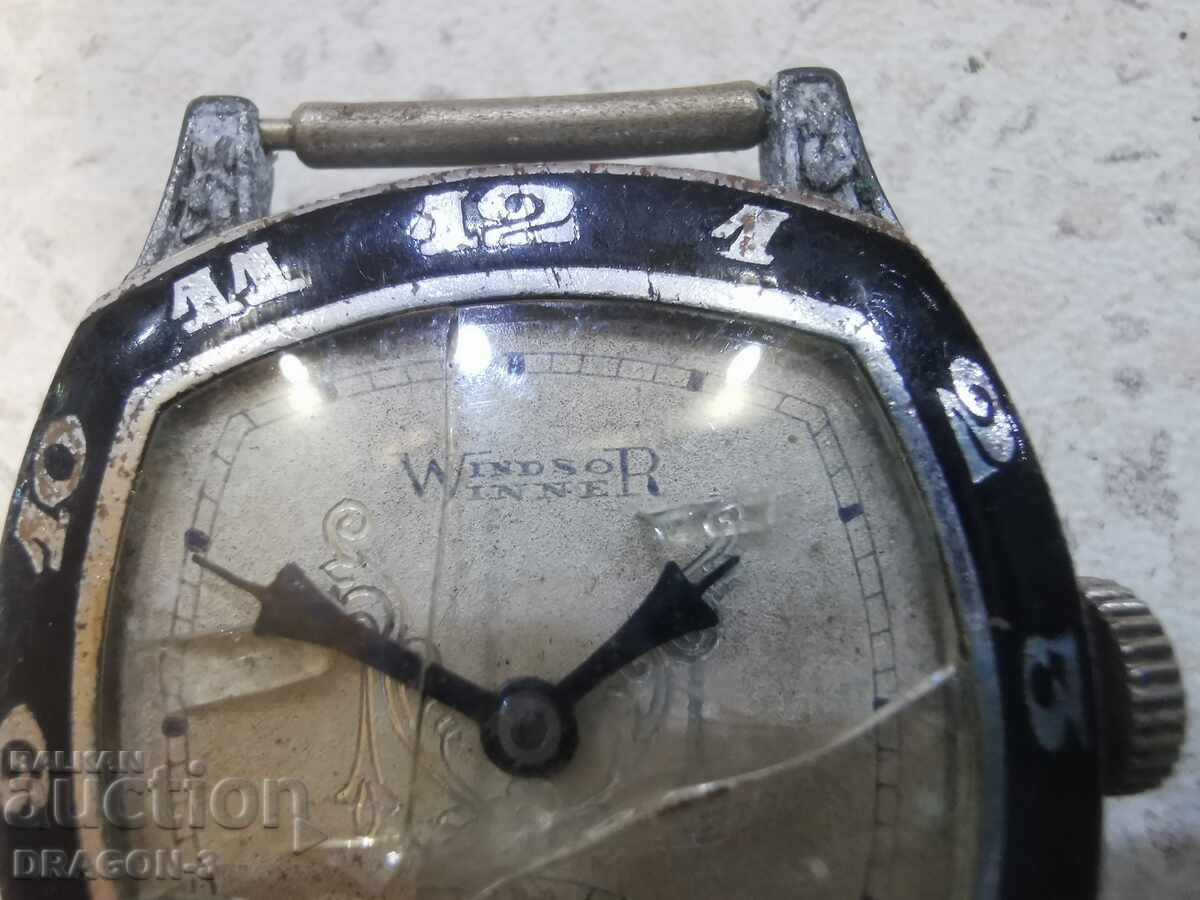WINDSOR με τιμή € 20.00 | 39.12 BGN WINDSOR με τιμή € 20.00 | 39.12 BGN