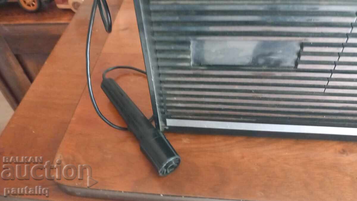 Radio casetofon REAL cu preț € 10.00 | 19.56 BGN