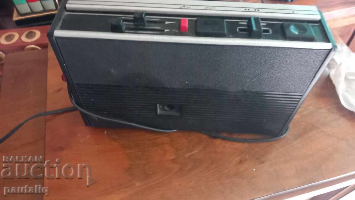 Radio casetofon UNITRA - 5 Radio casetofon UNITRA - 5
