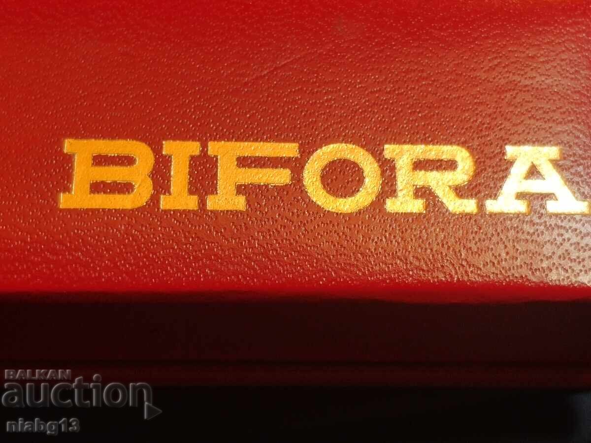 Bifora with box - 5