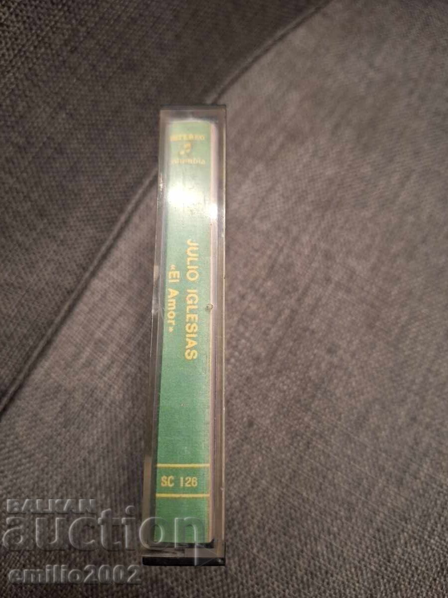 Caseta audio - Julio Iglesias cu preț € 1.49 | 2.91 BGN Caseta audio - Julio Iglesias cu preț € 1.49 | 2.91 BGN