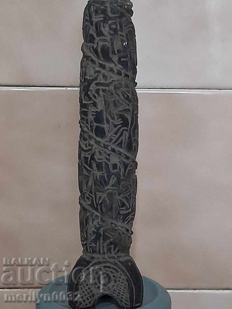 Obiect votiv vechi din lemn totem idol