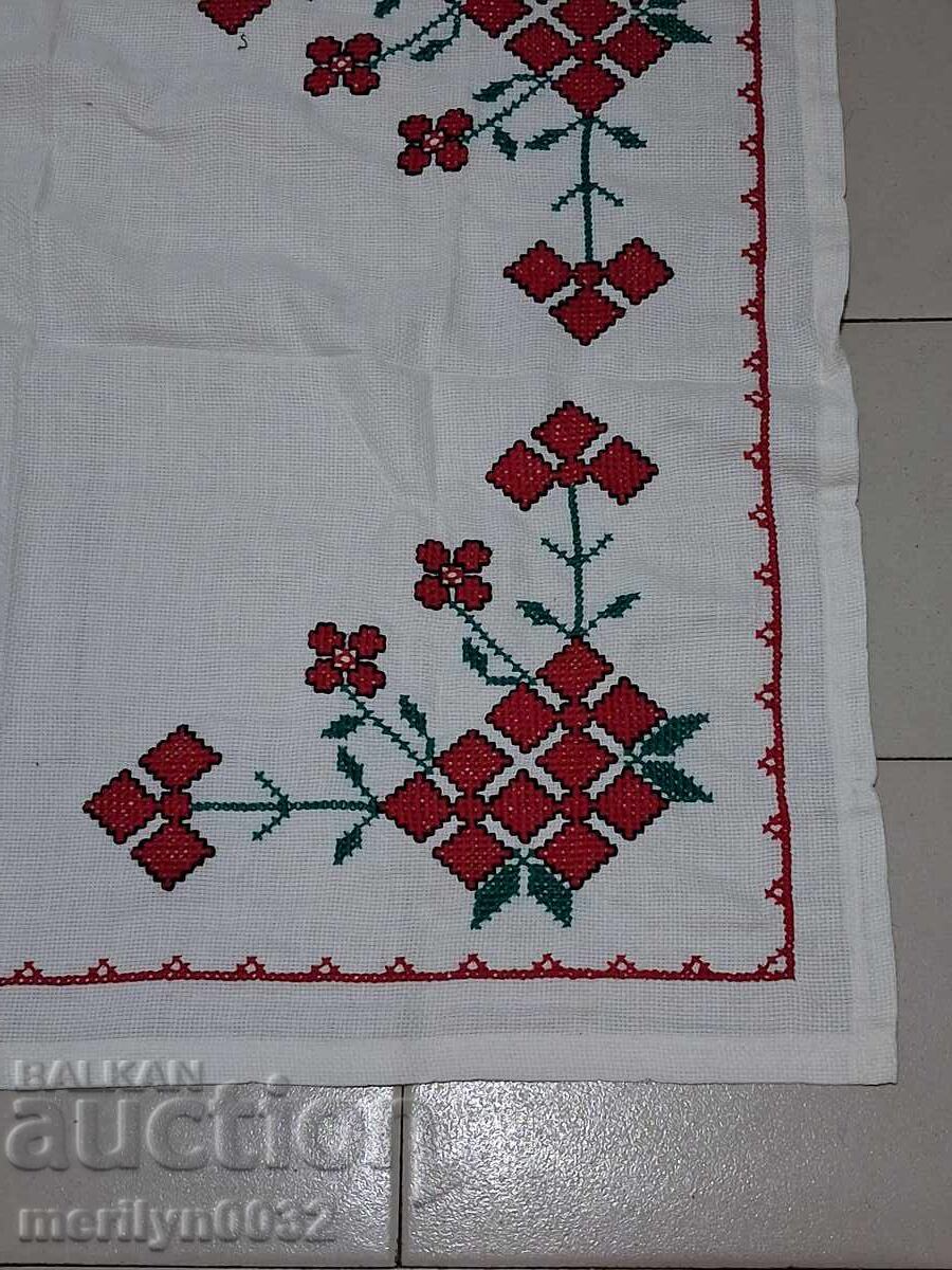 Licitație Cec brodat vechi, fata de masa, milo, broderie bulgara