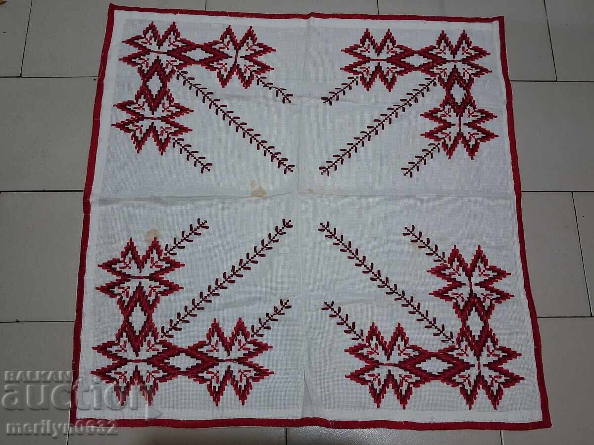 Cec brodat vechi, fata de masa, milo, broderie bulgara Cec brodat vechi, fata de masa, milo, broderie bulgara