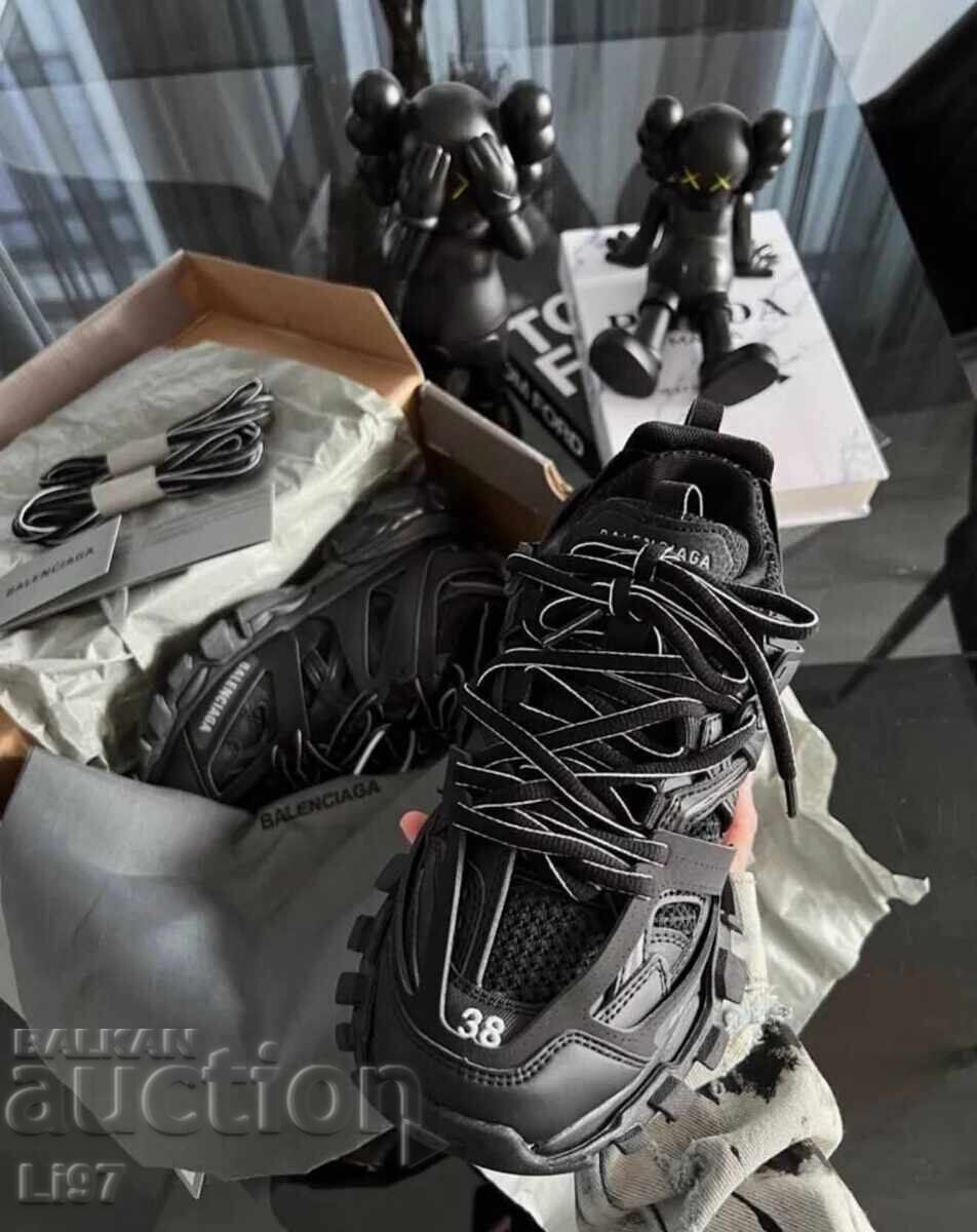 Balenciaga Track cu preț € 129.99 | 254.24 BGN
