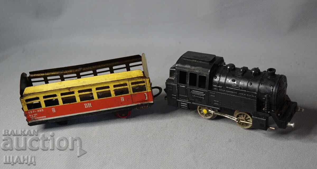 Lot jucării vechi nemțești din metal locomotivă, vagon