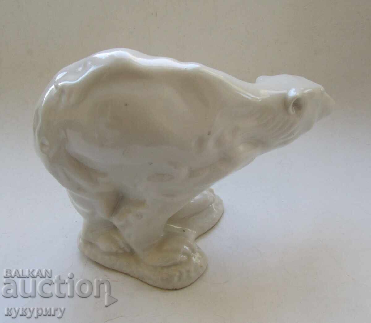 Veche figurină din porțelan rusesc, statuetă urs polar alb cu preț € 50.00 | 97.79 BGN Veche figurină din porțelan rusesc, statuetă urs polar alb cu preț € 50.00 | 97.79 BGN