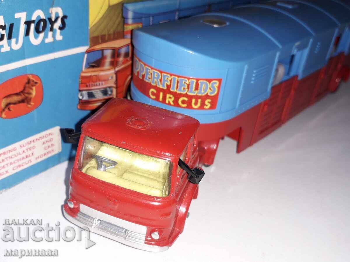 Delivery of COLLECTIBLE CAR . ENGLAND Delivery of COLLECTIBLE CAR . ENGLAND
