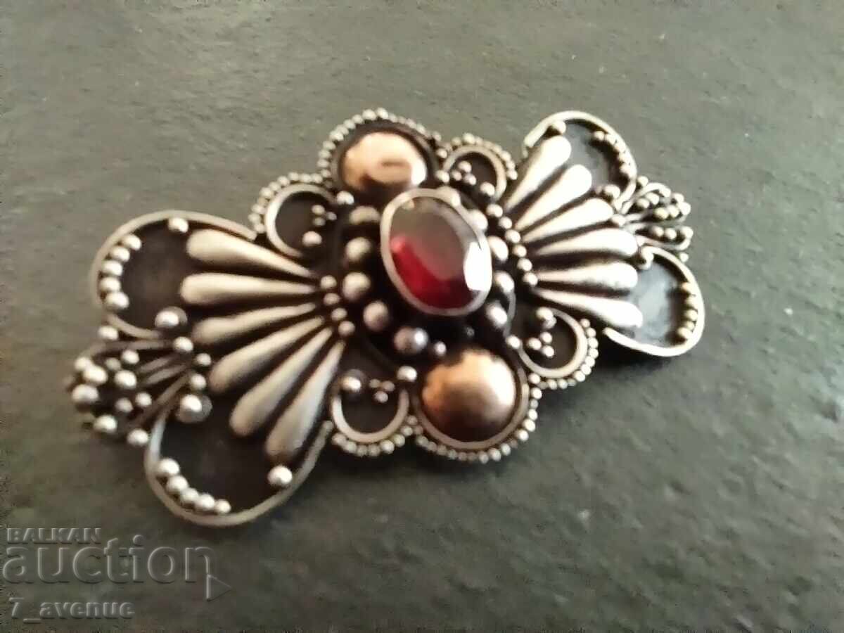 Broșă bijuterie, argint și pietre Granat și bijuterie elegantă cu preț € 149.00 | 291.42 BGN