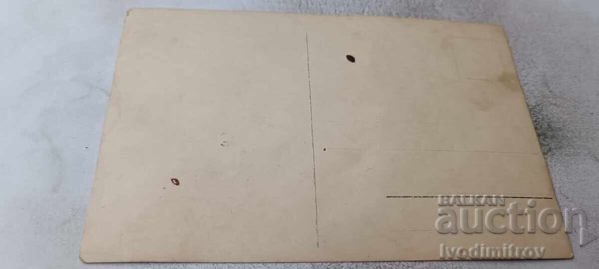 Photo Soldiers building a fortification WWI with price € 3.46 | 6.77 BGN