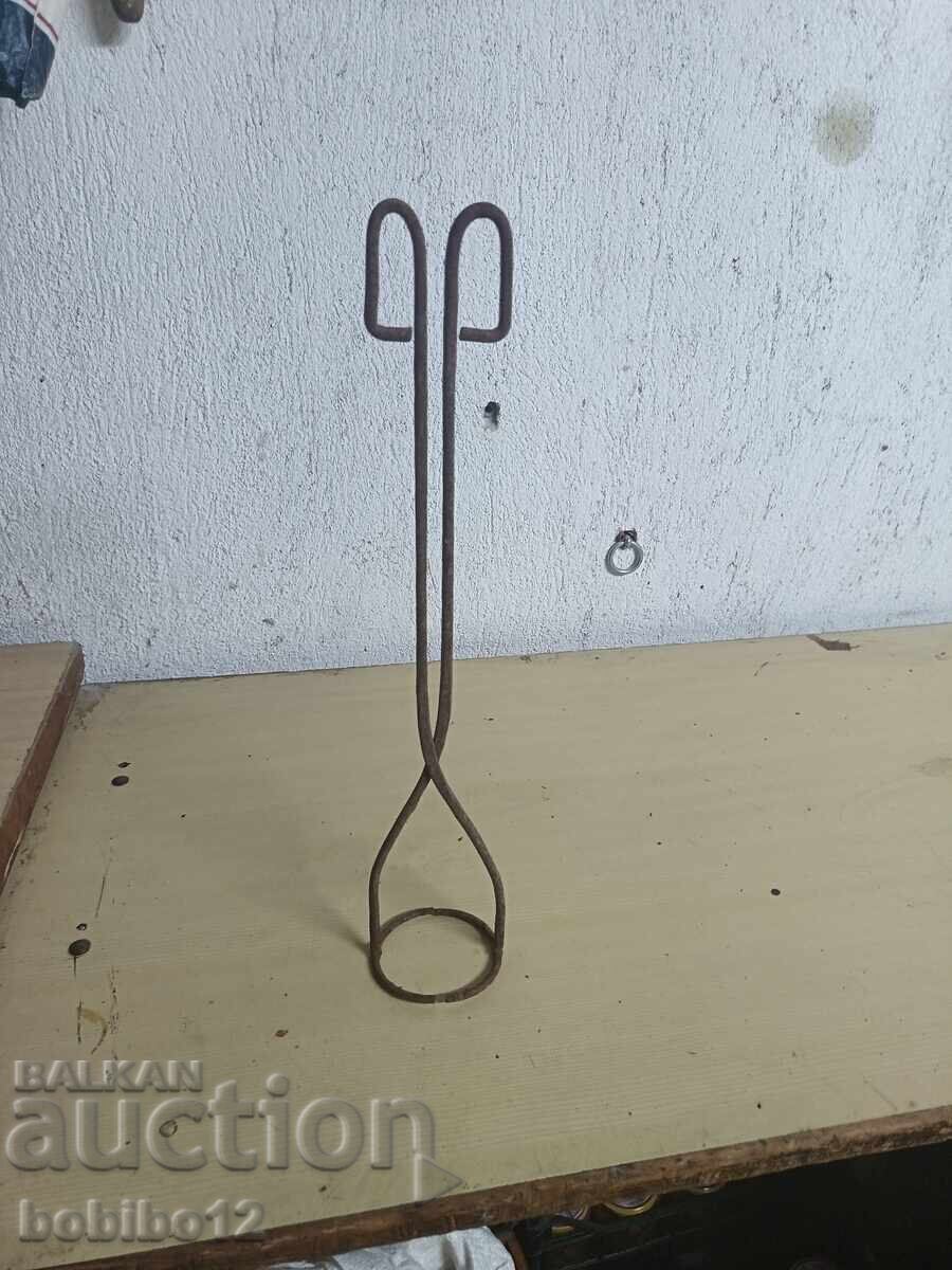 Licitație Clește vechi pentru borcane Licitație Clește vechi pentru borcane