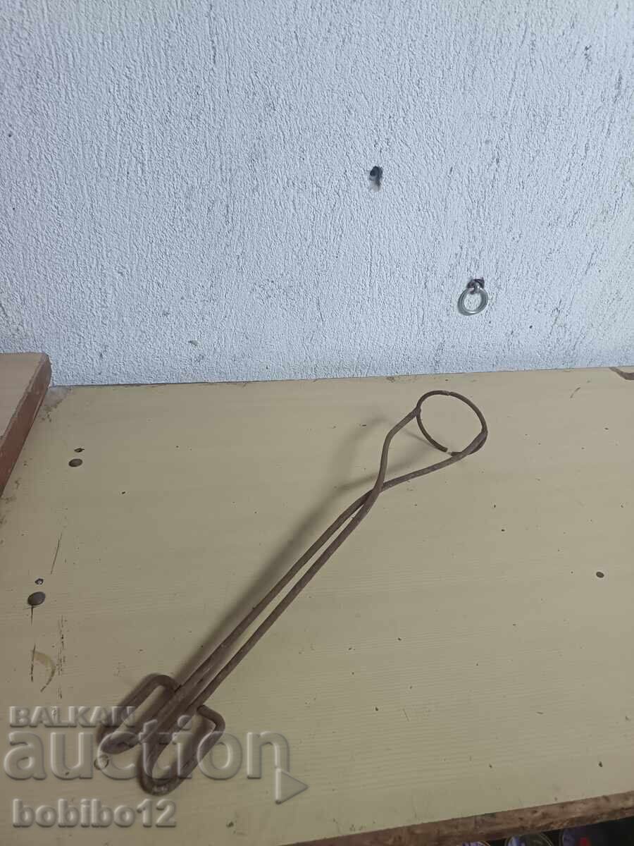 Livrarea Clește vechi pentru borcane Livrarea Clește vechi pentru borcane