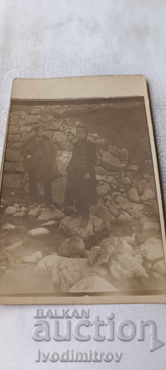 Fotografie Vratsa Doi soldați pe malul râului 1918
