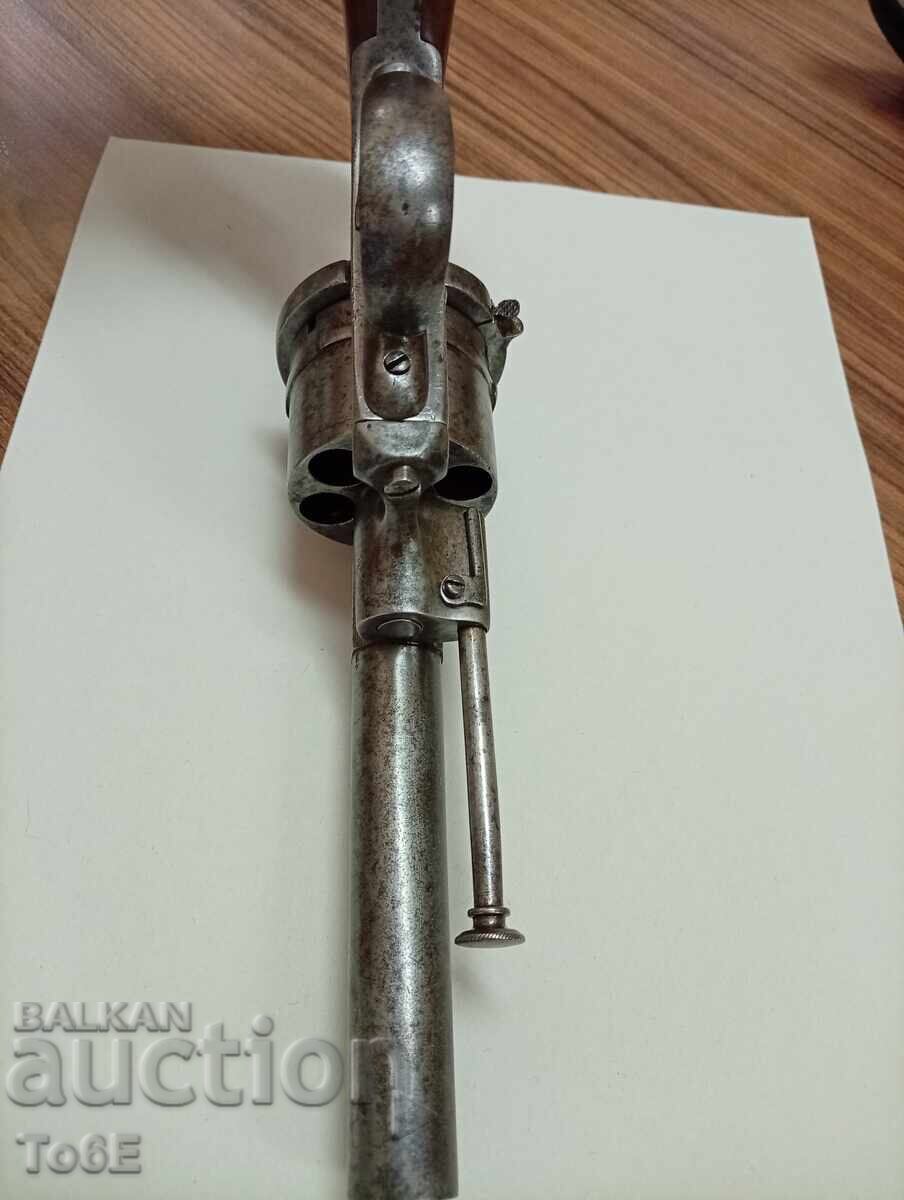 Livrarea Revolver sistem Lefaucheux