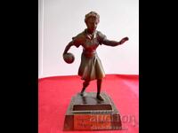 Regina Ingrid 1968, Statuetă din bronz, Plastică, Figurină