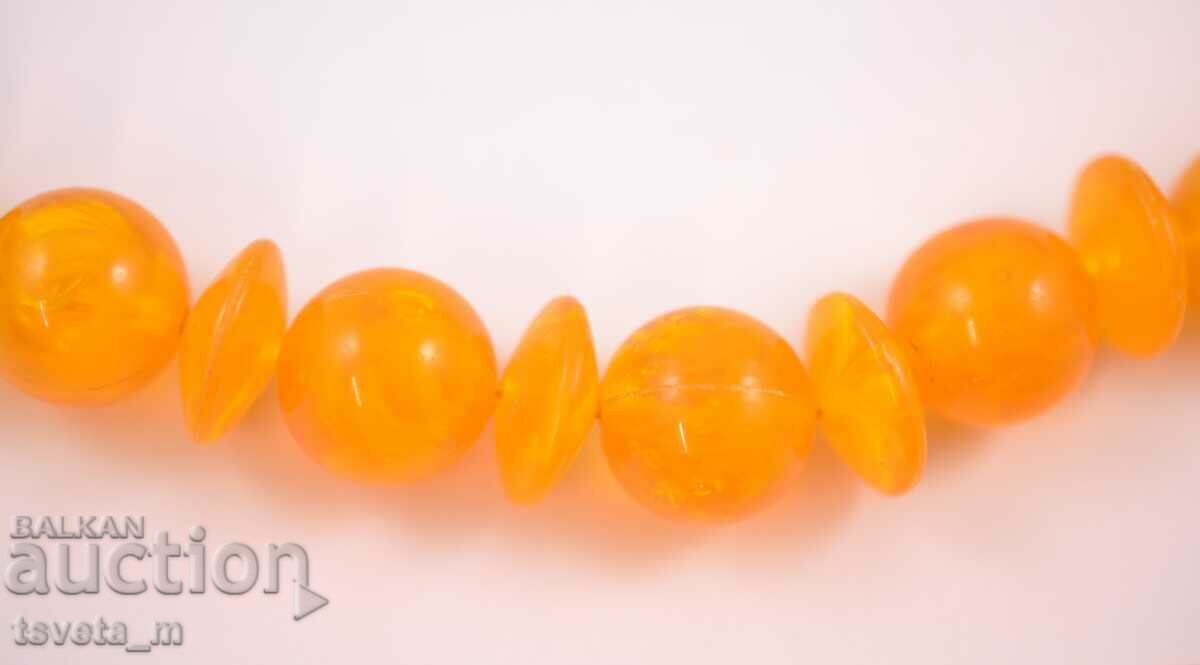 Women's amber type necklace with price € 4.00 | 7.82 BGN