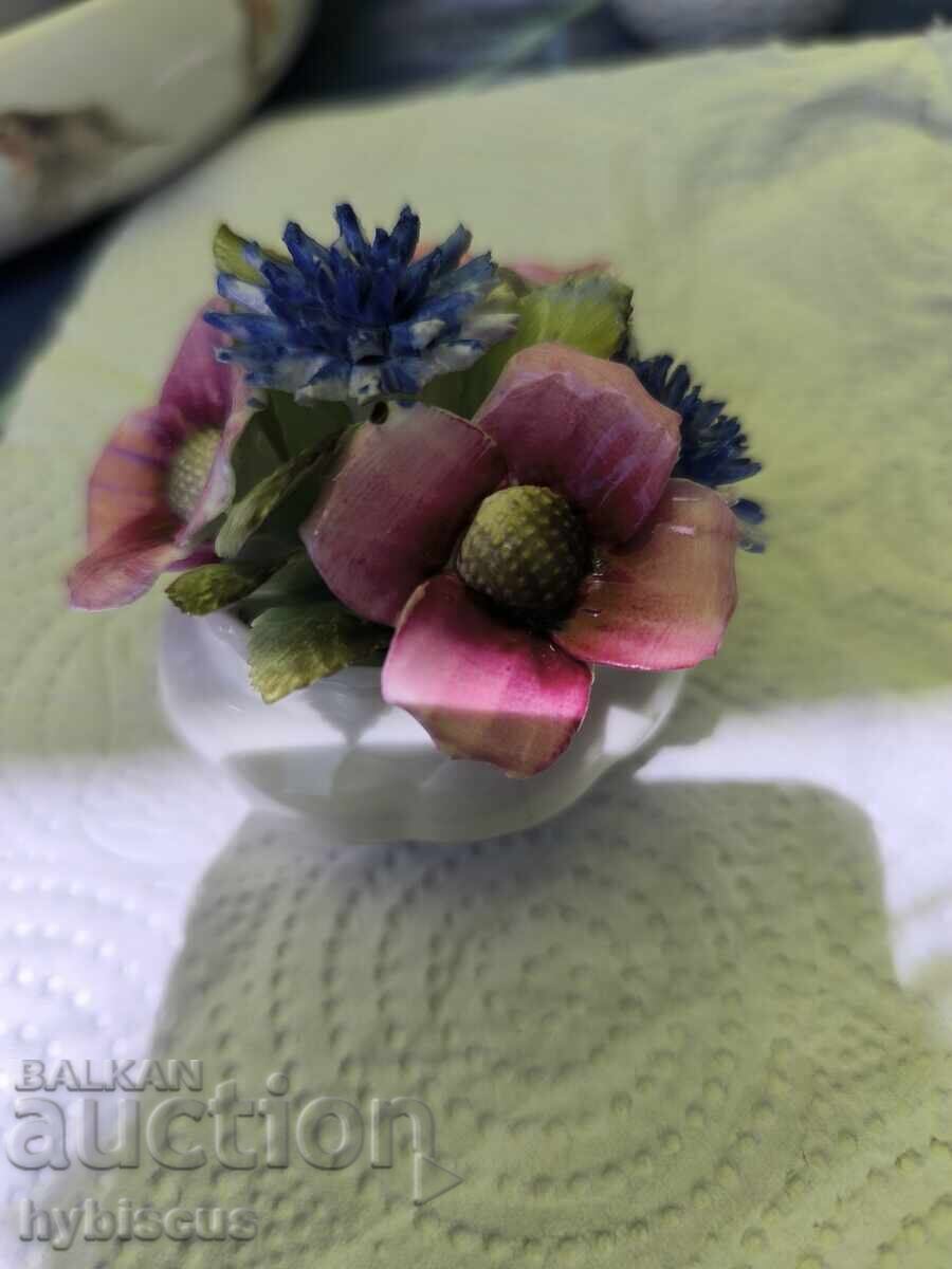 Livrarea 2 ornamente englezești din porțelan, unul Royal Albert flower Livrarea 2 ornamente englezești din porțelan, unul Royal Albert flower