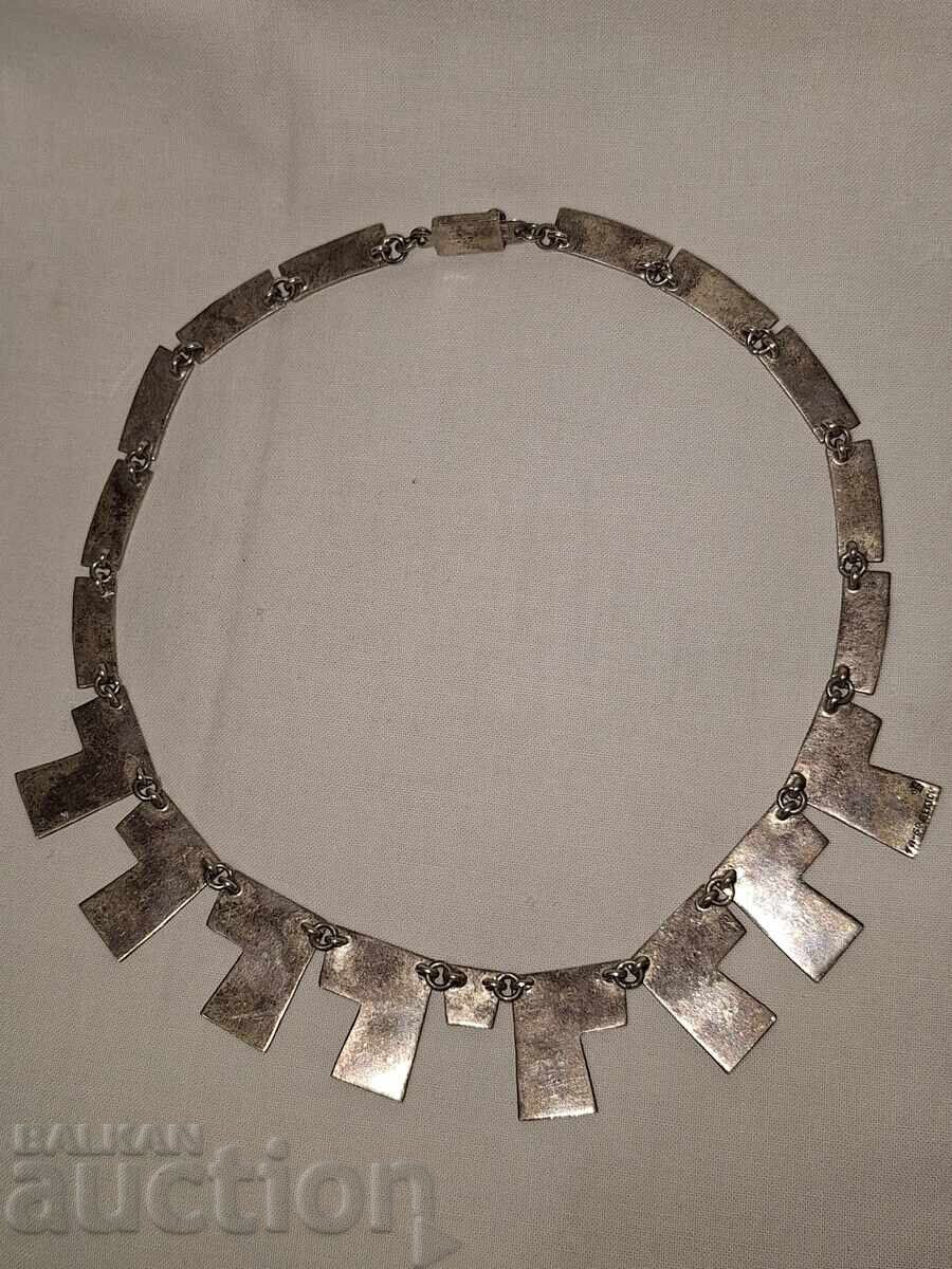Colier vintage din argint bijuterie cu preț € 180.00 | 352.05 BGN