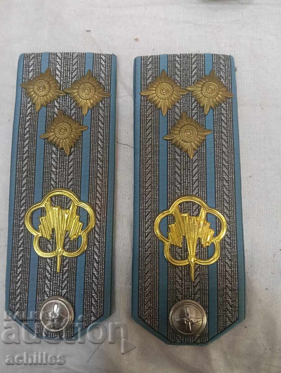 Социалистически пагони