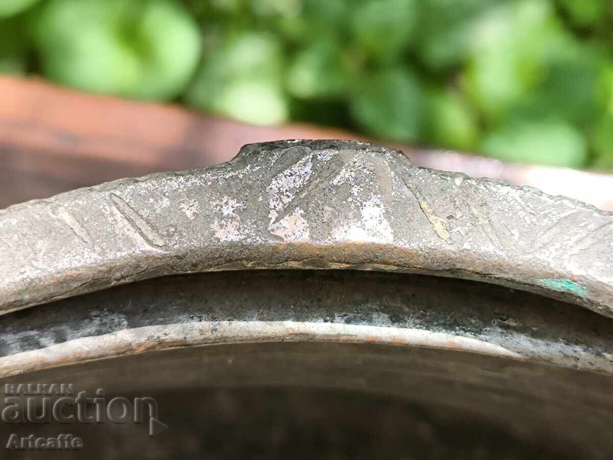 Veche găletușă din cupru (băcărușă) cu mâner forjat – pentru decor - 7 Veche găletușă din cupru (băcărușă) cu mâner forjat – pentru decor - 7
