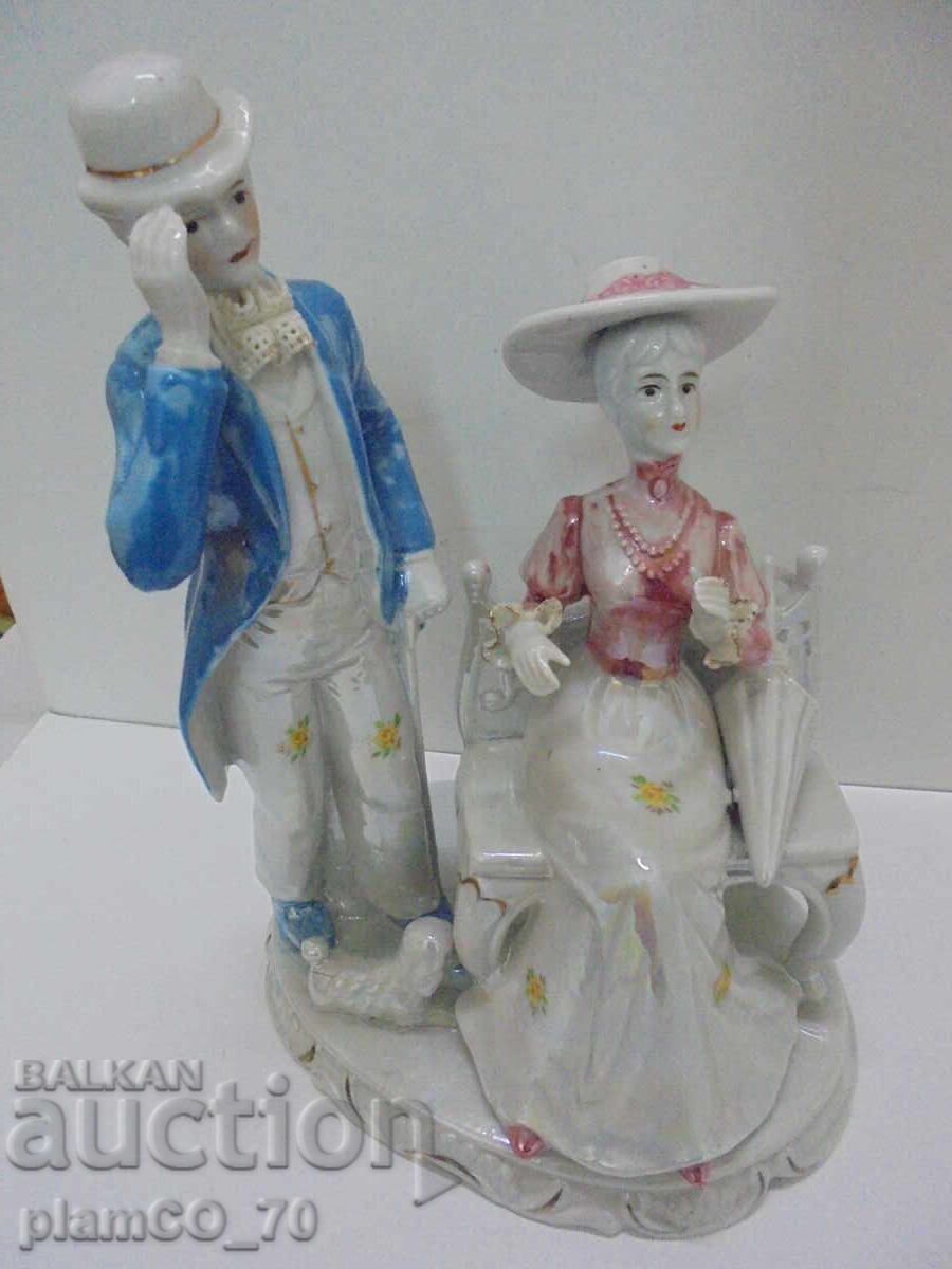 Livrarea Nr. 8659 Figurină veche din porțelan „Cuplu galant”